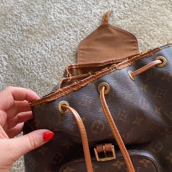 Louis Vuitton Montsouris Backpack - Picture 10 of 10